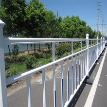 公路隔离栅栏A镀锌公路隔离栅栏安装维护A靓先