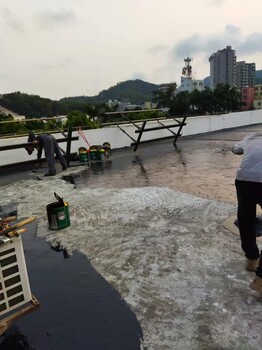 惠城三栋楼顶漏雨防水补漏，惠州防水装饰公司地址