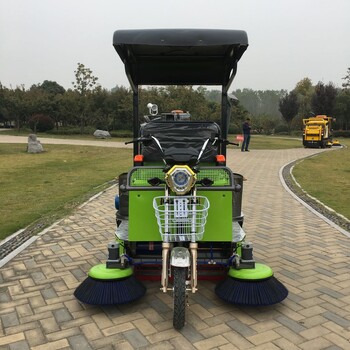 河北物業(yè)駕駛式電動(dòng)掃地車學(xué)校工廠道路電動(dòng)掃地車小型掃地車