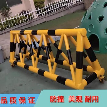 东莞学校防撞拒马路栏黄黑圆管焊接组装式三角架护栏