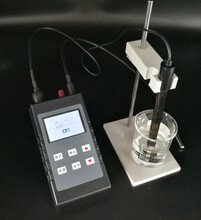 便攜式PH計用于控制被測水樣的PH值是否達到規定的標準圖片