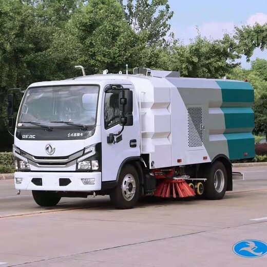 新疆伊犁东风道路洗扫车8吨