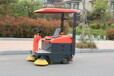 沃尔诺森小型驾驶扫地车工业厂区电动扫地车