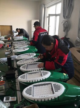 唐海太阳能路灯厂家，唐山路灯厂家定制多款式灯杆