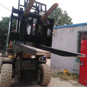 裝載機(jī)叉子石材叉臨工3050鏟車改叉車