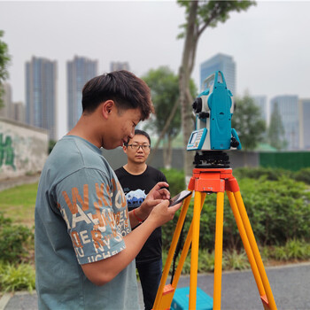 瀘州市政測(cè)量學(xué)習(xí)公路測(cè)量放樣班