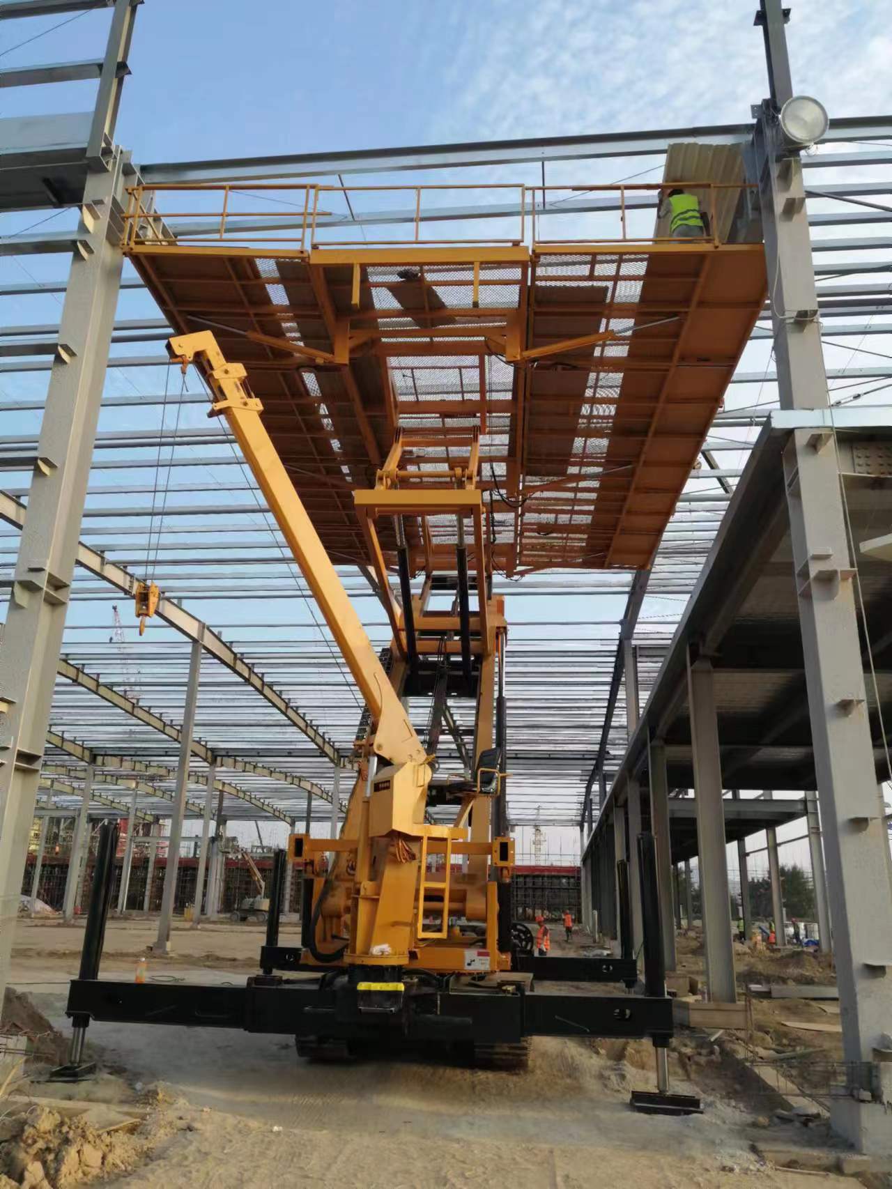 新疆昌吉厂家生产出租出售钢结构反吊顶升降平台车