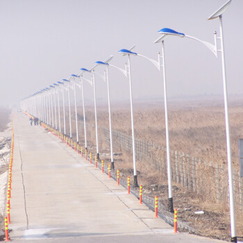 吐鲁番100W太阳能路灯