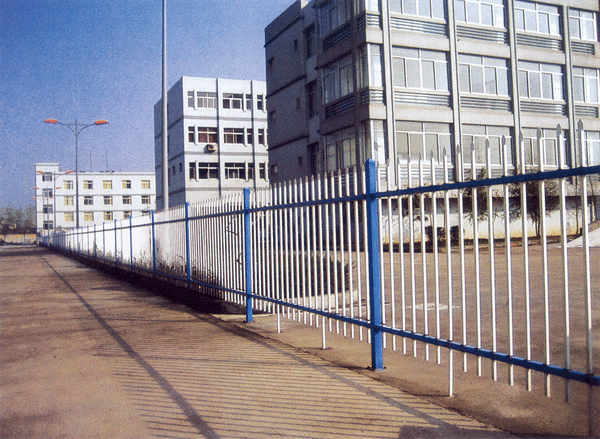 驻马店学校围墙栅栏-隔离铁艺围栏