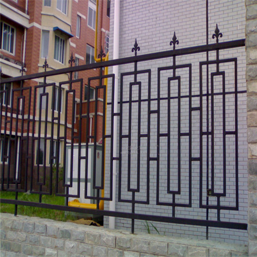 东莞小区围墙护栏-喷塑锌钢围栏