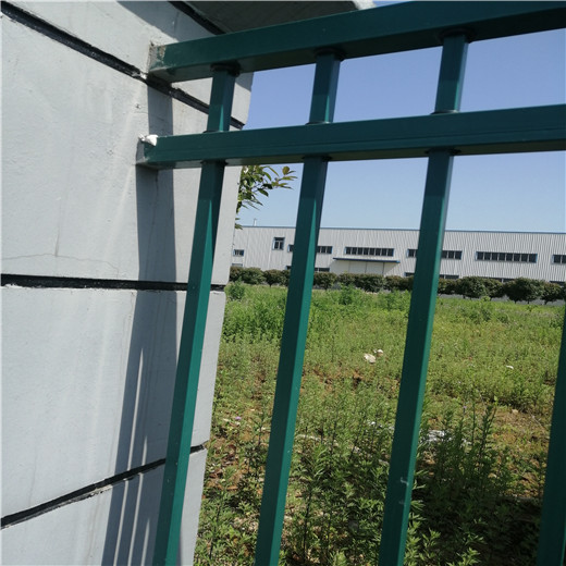 广州学校围墙网-铁栅栏围墙