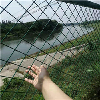 北京铁丝网护栏-浸塑围栏丝