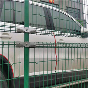 重庆浸塑焊接网围栏-垃圾场浸塑钢丝网