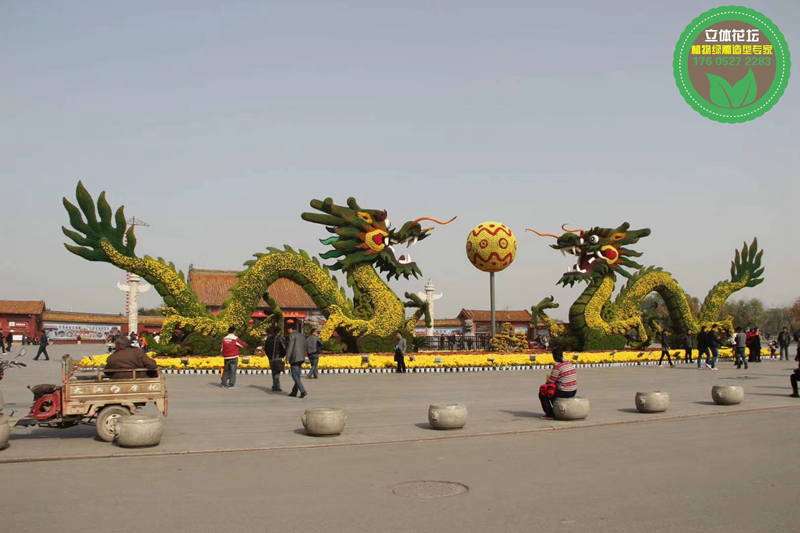 巴塘花篮雕塑，2022春节绿雕，立体花坛