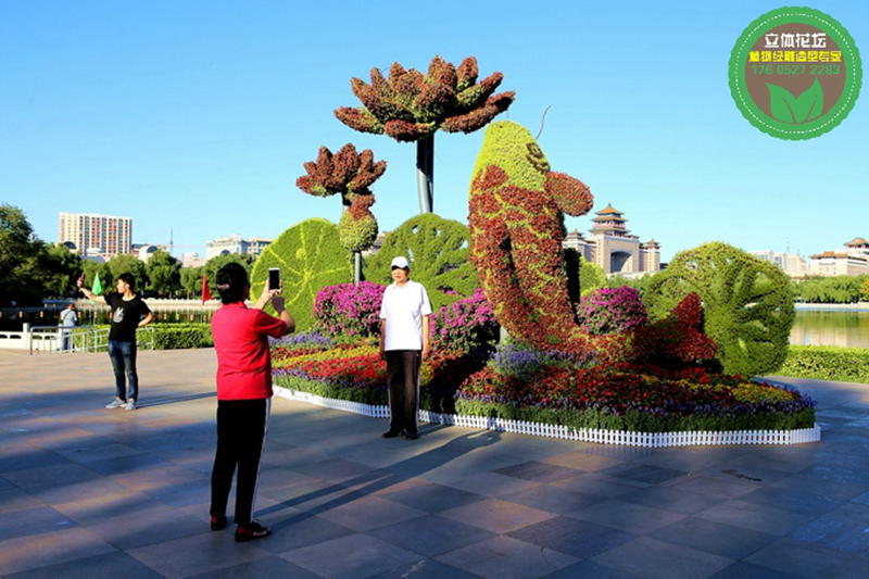 范县节日大花篮，2022春节立体花坛，绿雕