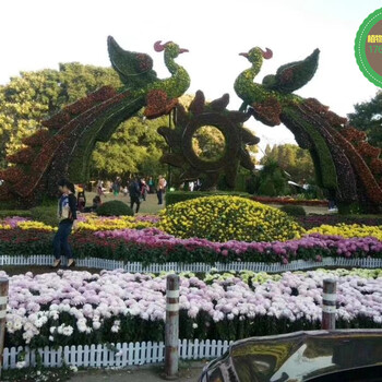 月湖綠雕垂直綠化墻景區(qū)門頭在線詢價