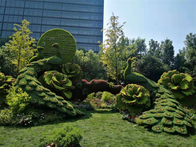 吉隆二十組大型綠雕方案制作團隊 菊展主題造型