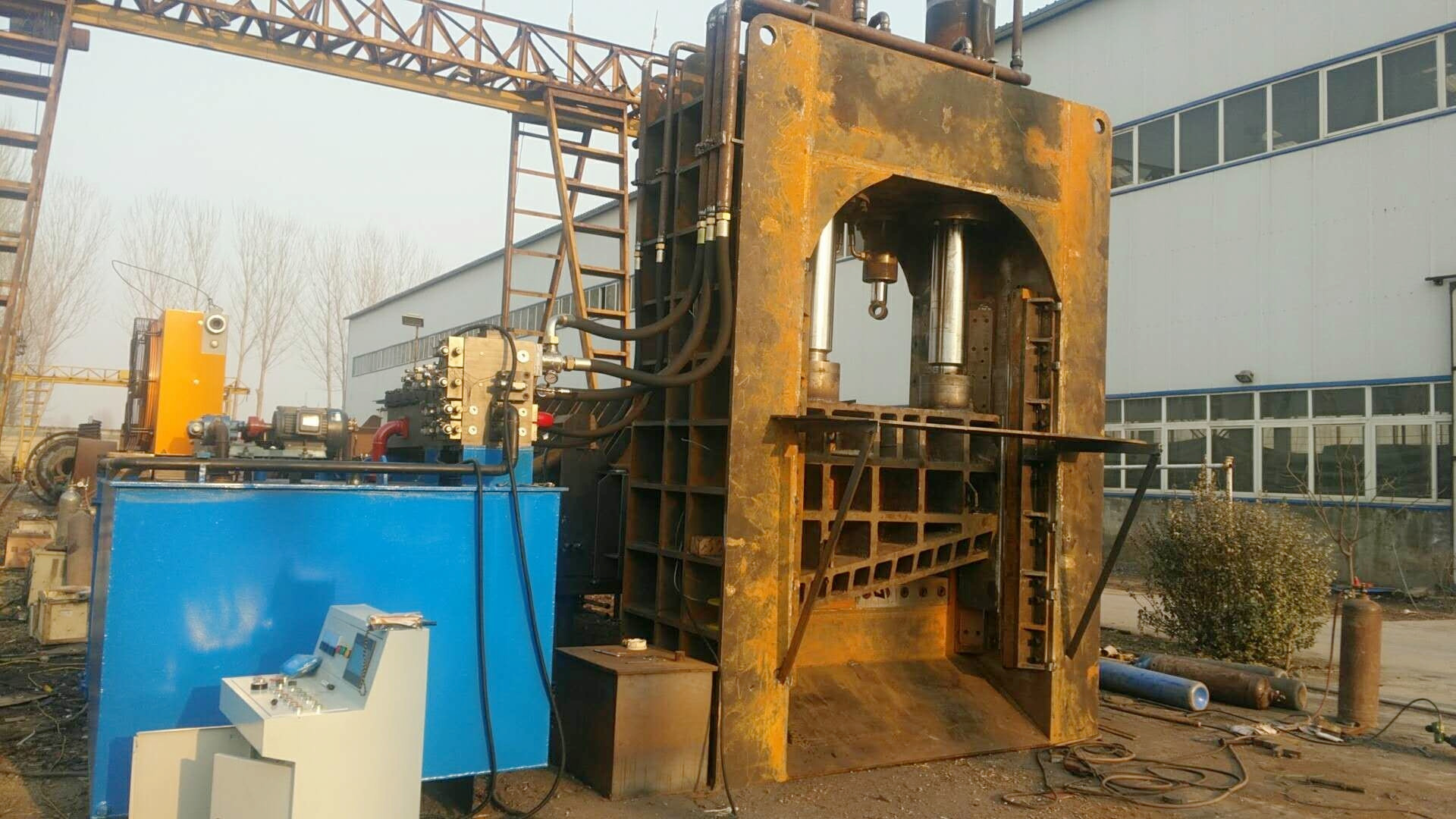 禾辉机械废旧金属剪切机生产现场-广东潮州废旧金属剪切机生产现场