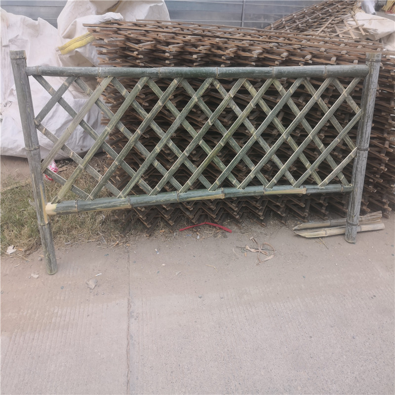 南川防腐栅栏防腐碳化木竹篱笆竹子护栏