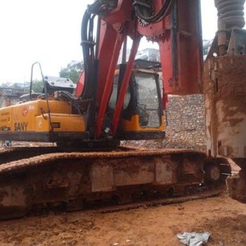 南宁市旋挖机挖桩打桩施工，钢便桥施工，钢板桩施工。