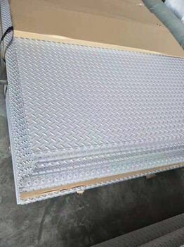 云南防滑板不銹鋼防滑板昆明花紋板304不銹鋼花紋板廠家