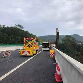 越秀出租防撞安全車(chē)廣州防撞緩沖車(chē)出租