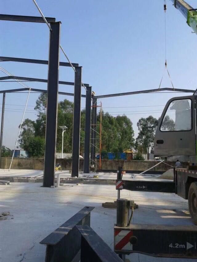 廠房專人換搭東莞虎門換鋅鐵皮施工電話是多少錢