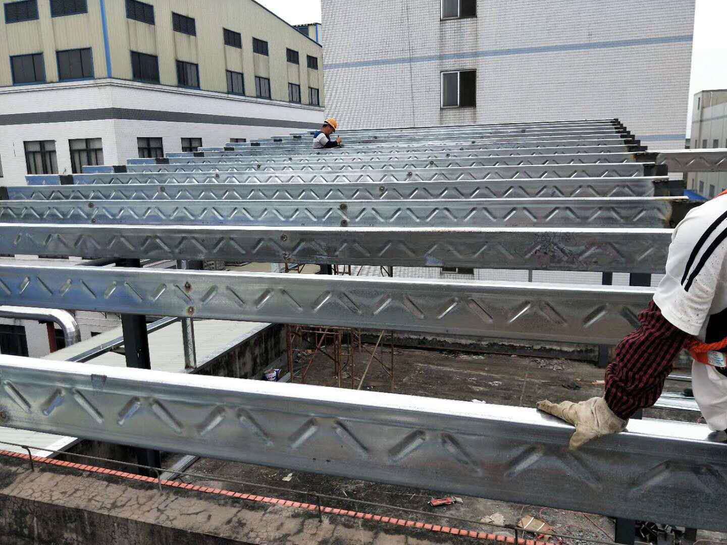 简易钢结构厂房屋顶,凤岗镇停车场防水每平价格