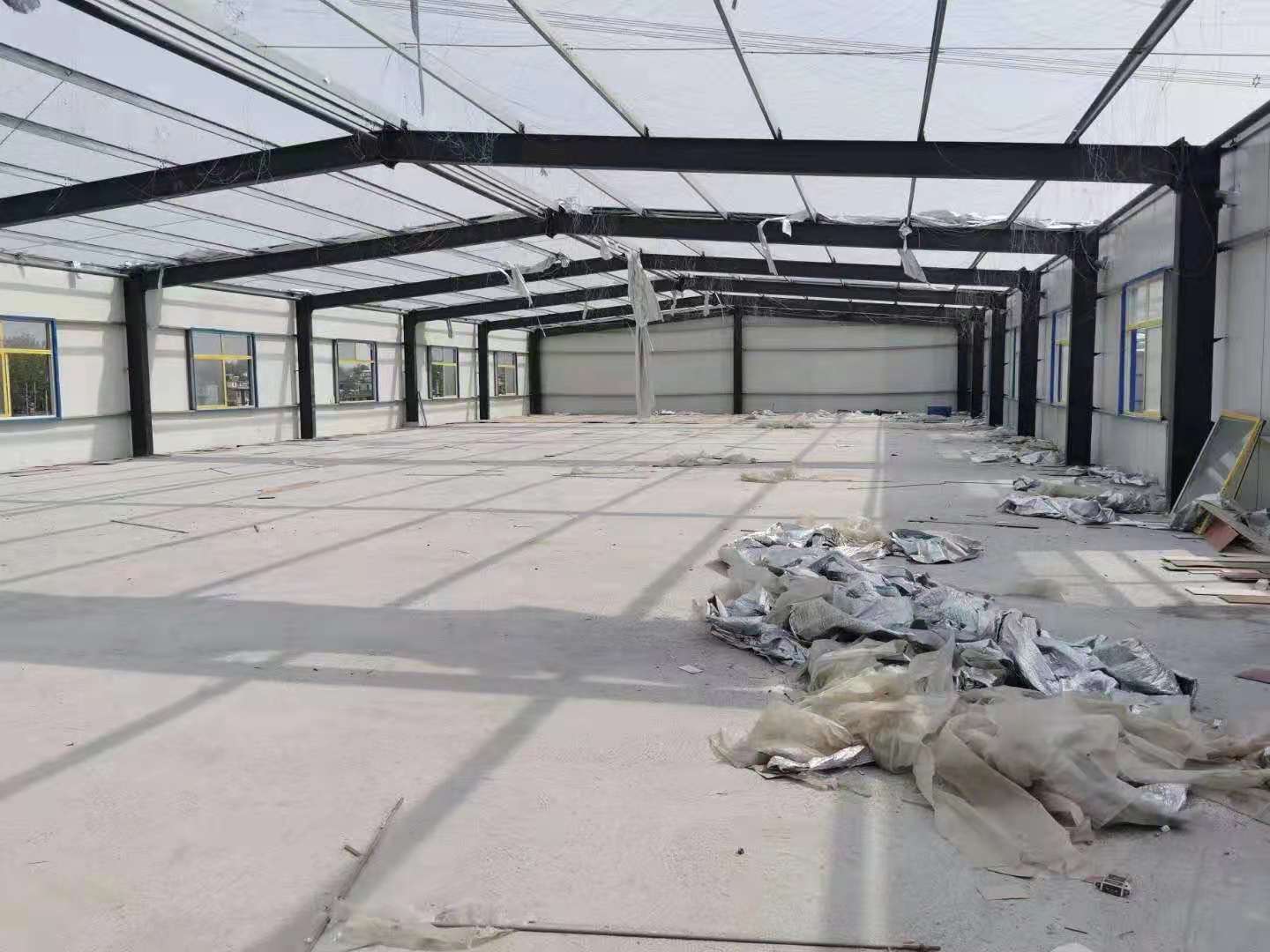 廣州黃埔搭棚鋼結構廠房費用,建造鋼結構夾心瓦施工工程