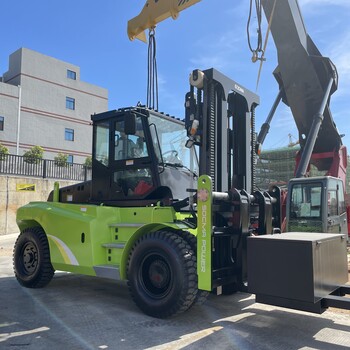 新能源電動(dòng)12噸叉車品牌
