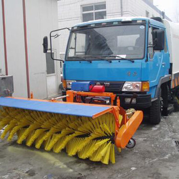 掃雪機(jī)器車用掃雪刷什么樣的好