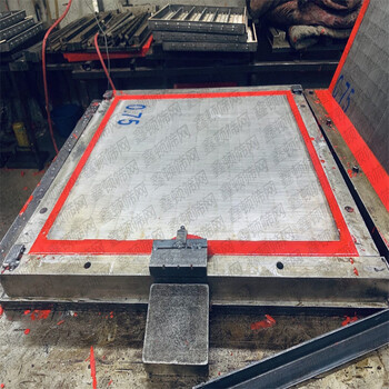 山西晋城振动筛不锈钢条缝筛板使用中无噪音。