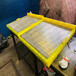 陕西渭南振动筛不锈钢条缝筛板用来选矿。