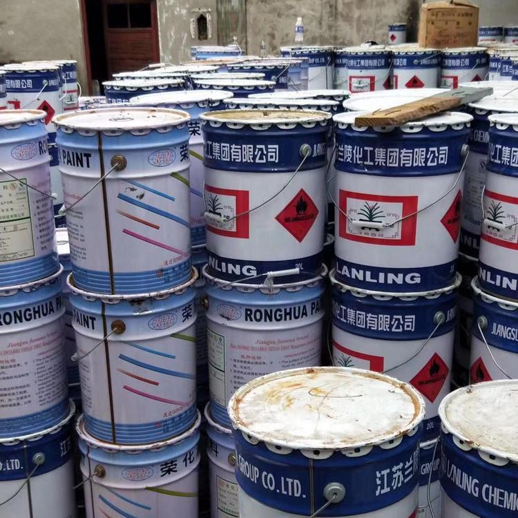 上海卢湾回收库存，过期报废的老人牌油漆