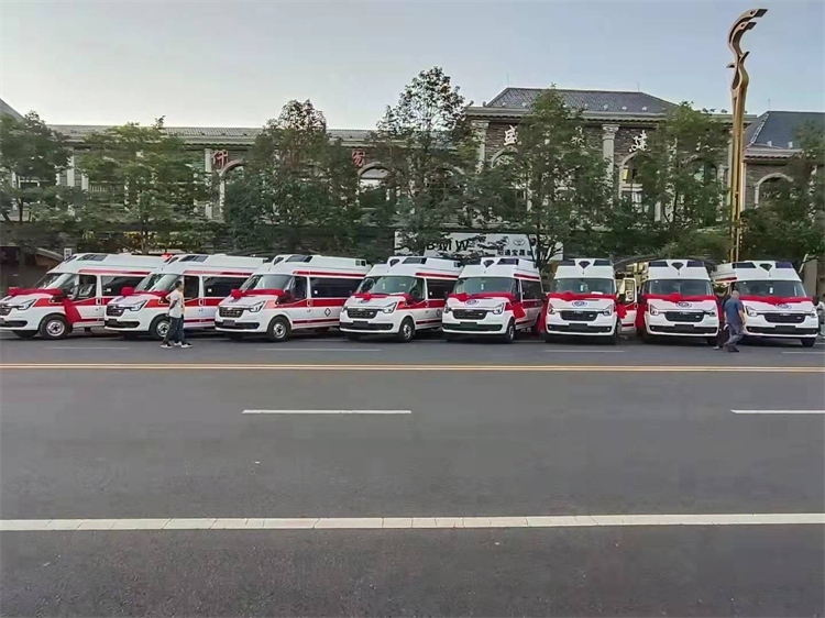 国6东风风行菱智m5救护车
