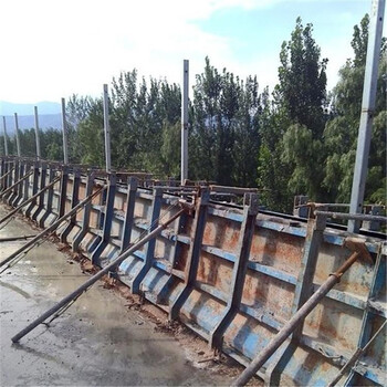 現(xiàn)澆混凝土防撞護欄模板，規(guī)格型號定做