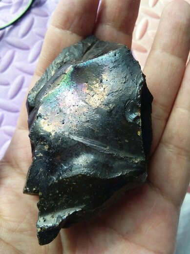 玻璃隕石常年收購，私人收購隕石