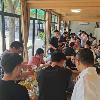 泉州松鼠聚会日租山庄别墅公司家庭团建聚会去哪里比较好玩推荐