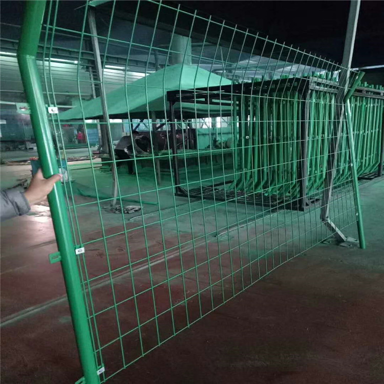 云南-散养防护网-圈地养殖围栏-框架隔离网