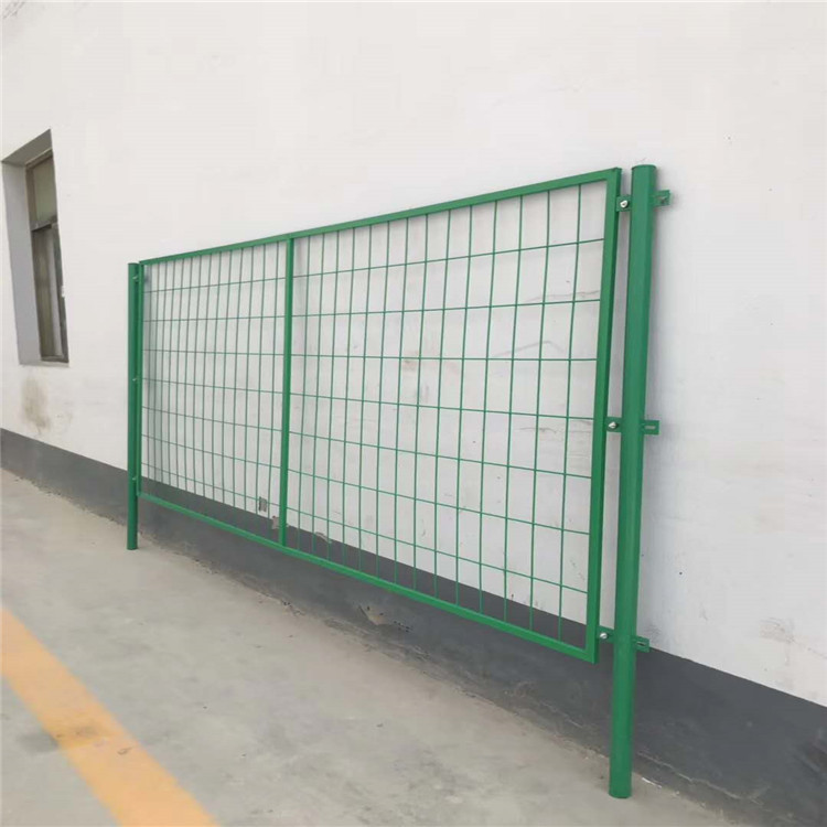 上海-草场铁丝网-美格网隔离栅-果园钢丝网围栏