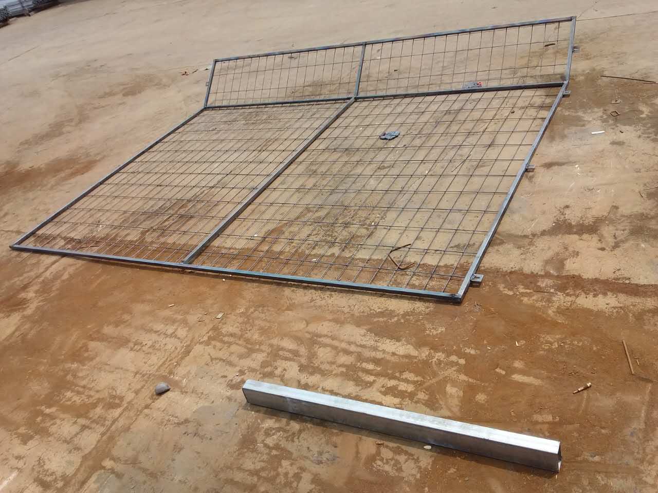 山西-训练场隔离网-栏杆扶手-隔离网规格