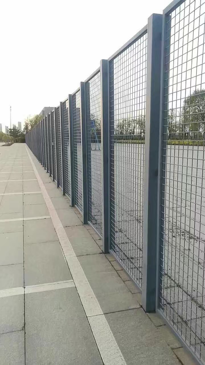 湖北-油气站围栏网-水源地隔离网-围墙防护铁丝网