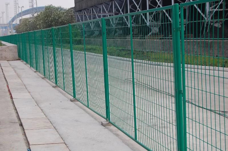 内蒙古-隔离官网价格-场地钢丝网-蓄水池围栏网