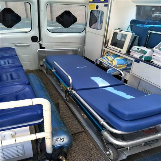 广州病人转院救护车随车配备急救医生