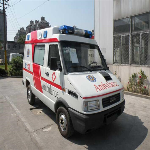 东莞病人转院救护车配备随车医护人员