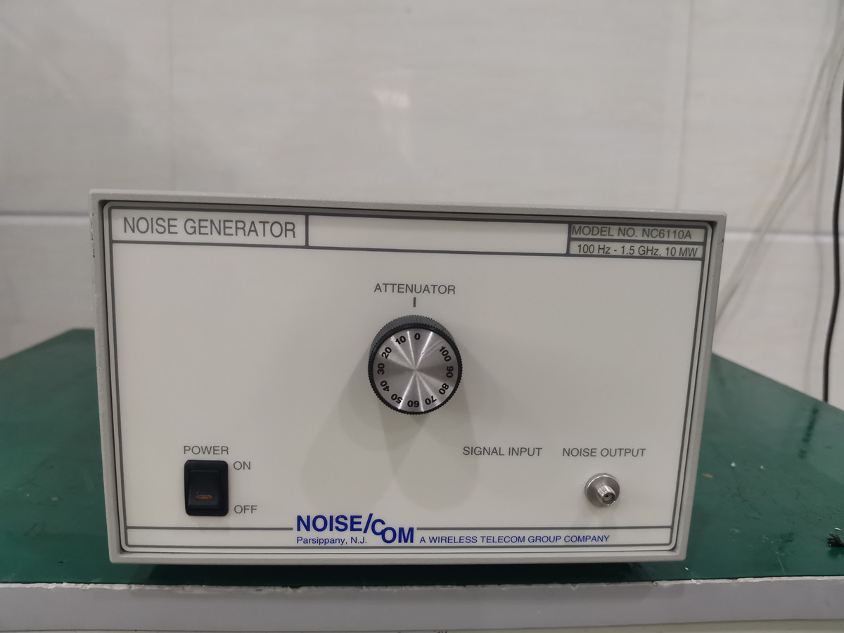 NoisecomNC6110A100Hz~1.5GHz高频噪声信号源