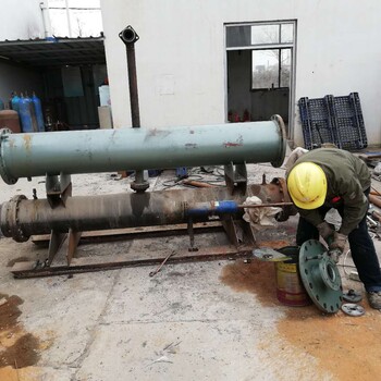 中央空調(diào)、工業(yè)冷水機組、恒溫恒濕、水地源熱泵維修保養(yǎng)清洗。