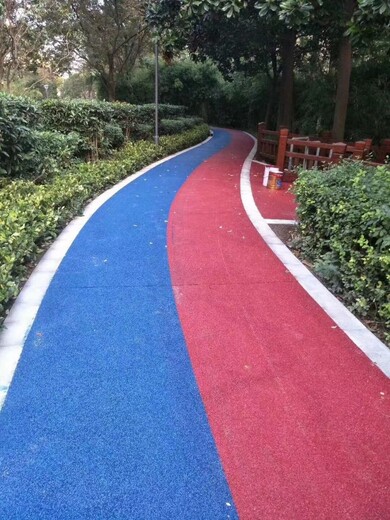 山东济南彩色防滑路面工程，防滑健身步道人行道彩色防滑路面