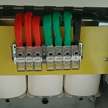 维修隔离变压器输入输出电压不平衡