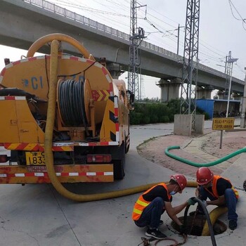 太原滨河东路维修自来水管漏水安装水龙头地漏